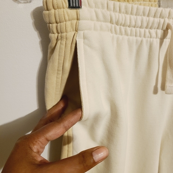 Everlane | Women's White and Tan Colorblock Track Joggers (Size Small) - Picture 7 of 16